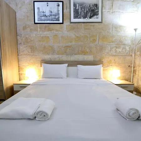 2 Bed House * Valletta