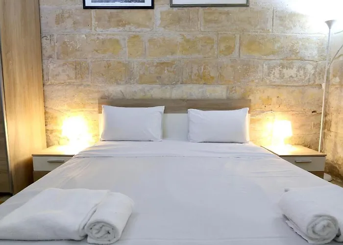 2 Bed House * Valletta