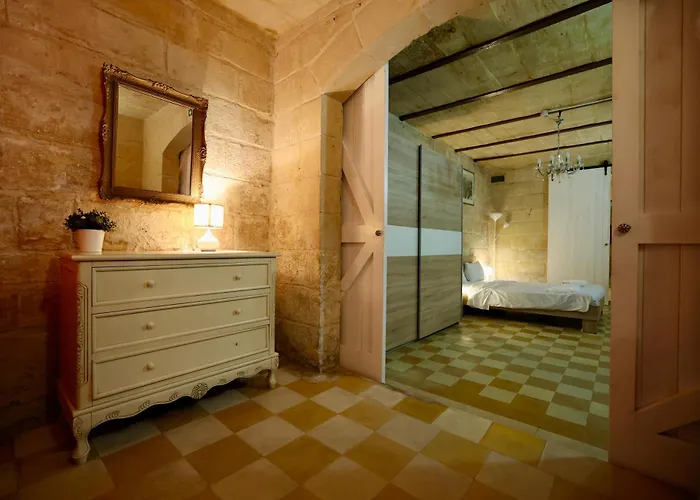 Apartment 2 Bed House Valletta