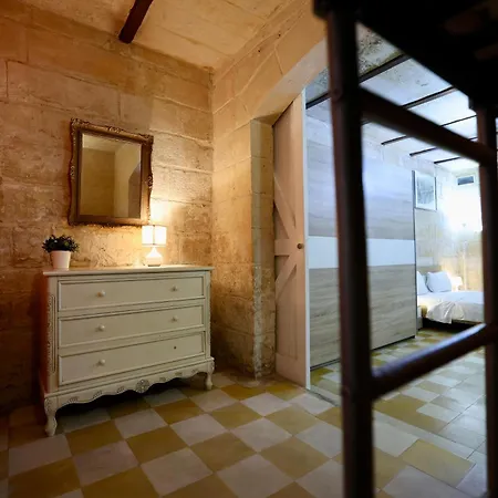 Apartment 2 Bed House