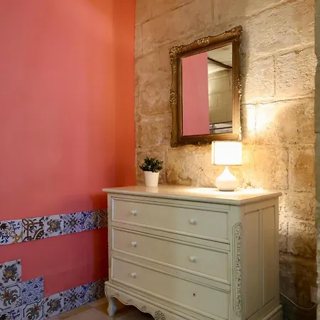 2 Bed House Apartment Valletta