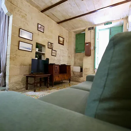 Apartment 2 Bed House *