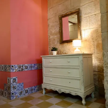 2 Bed House * Valletta