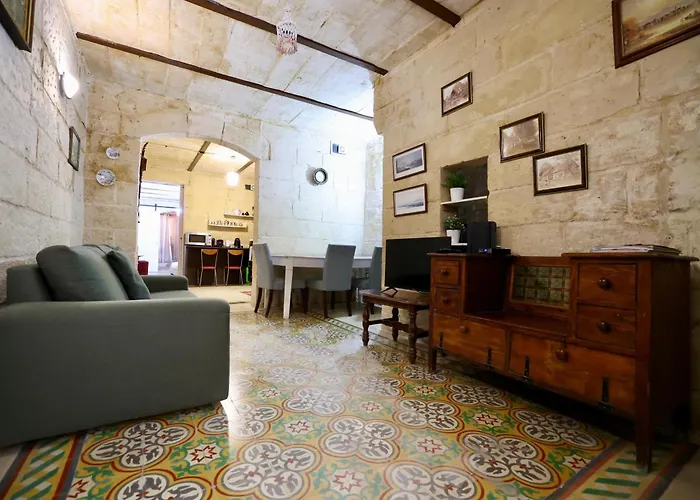 Apartment 2 Bed House Valletta