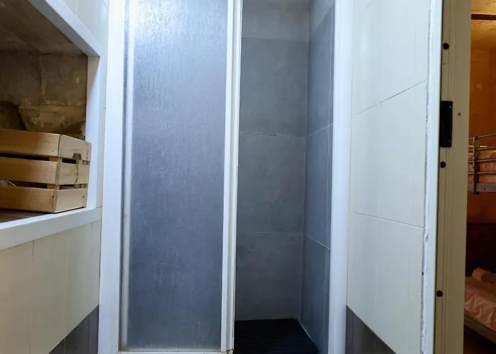 2 Bed House * La Valeta