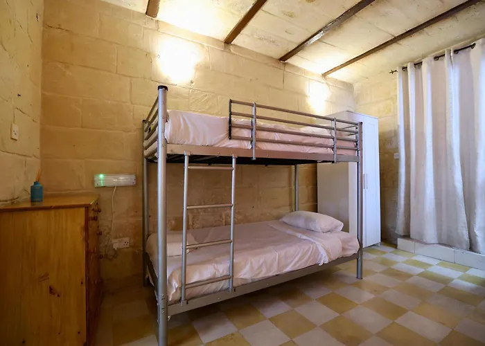 2 Bed House Apartment