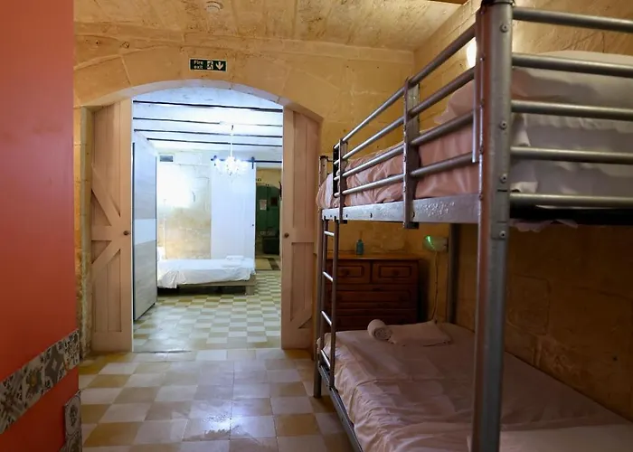 2 Bed House La Valeta